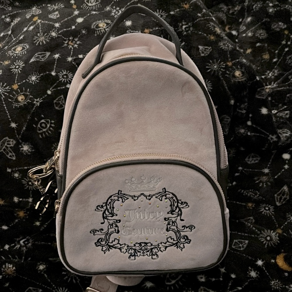 Juicy couture mini backpackck, brand new, with a juicy couture keychain